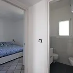 3 Bedroom Lovely In Gizzeria Lido Сasa de vacaciones