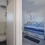 3 Bedroom Lovely In Gizzeria Lido Nyaraló