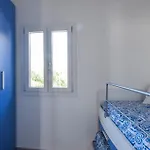 Сasa de vacaciones 3 Bedroom Lovely In Gizzeria Lido La Taverna
