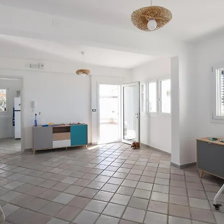 Härligt Hus Med 3 Sovrum I Gizzeria Lido Semesterbostad *