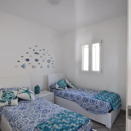 3 Bedroom Lovely In Gizzeria Lido Holiday home