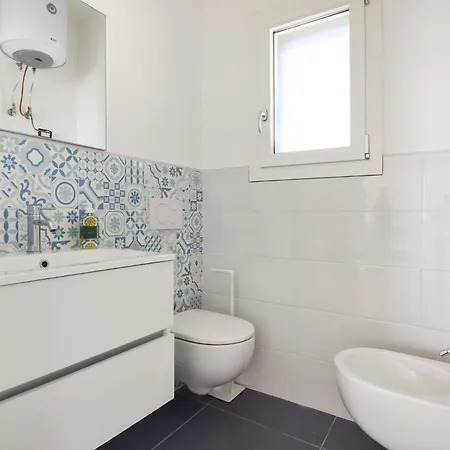 3 Bedroom Lovely In Gizzeria Lido Holiday home La Taverna