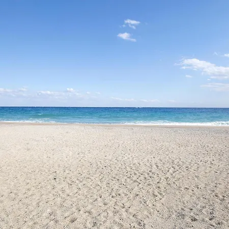 3 Bedroom Lovely In Gizzeria Lido La Taverna