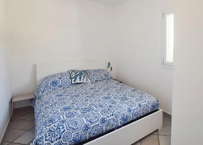 3 Bedroom Lovely In Gizzeria Lido La Taverna