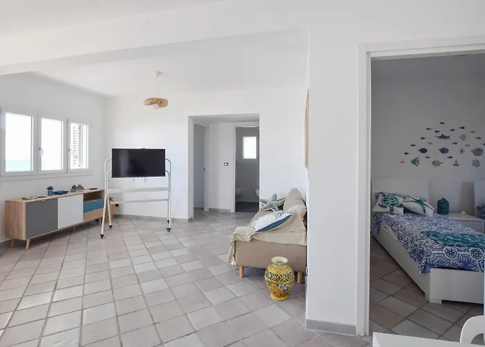 Casa de Férias 3 Bedroom Lovely In Gizzeria Lido