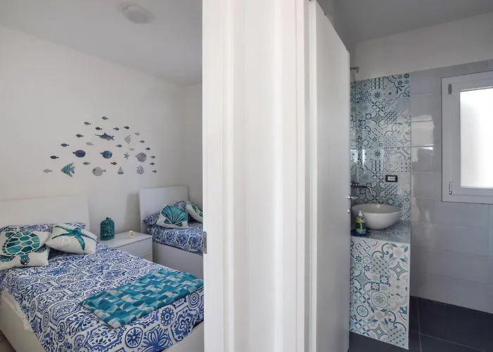 3 Bedroom Lovely In Gizzeria Lido